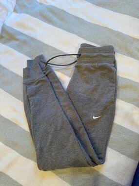Nike Womens Gray Fleece Jogger Bottoms